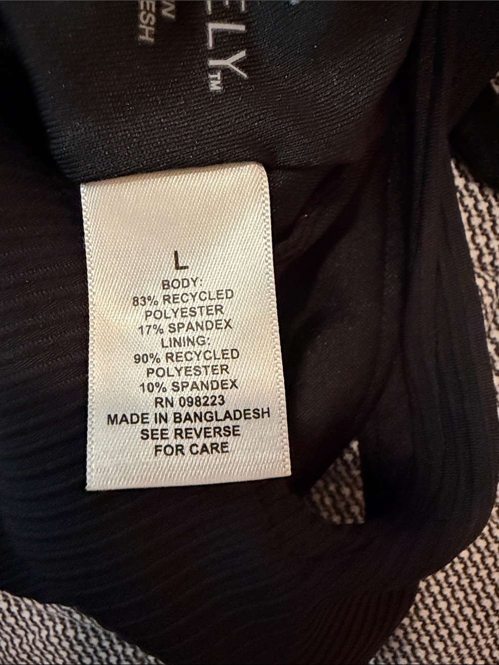 Black Ribbed Square-Neck Crop Top - Picture 3 of 5